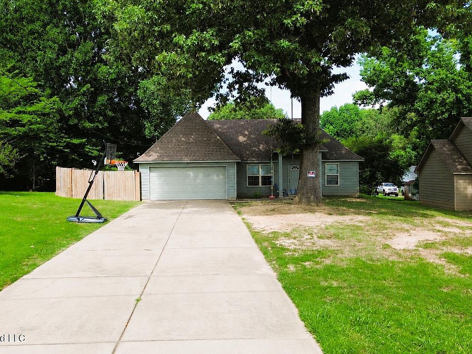 1st image of 109 Flower Cir
