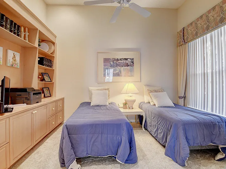 7725 Rockford Rd — Photo 19