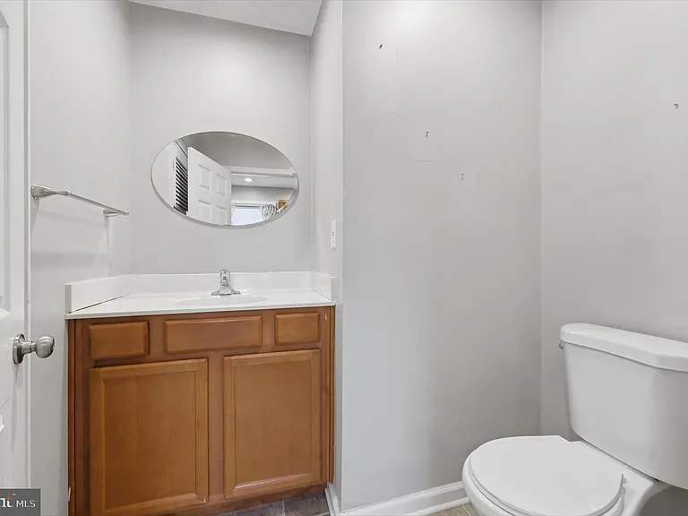 3832 Frances Ave — Photo 10