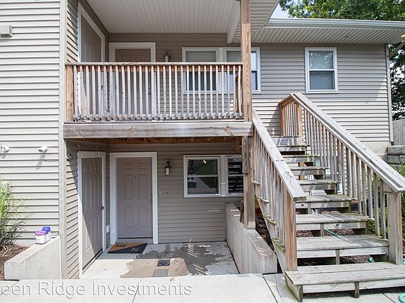 4th image of 823 Benson Ave NE APT A