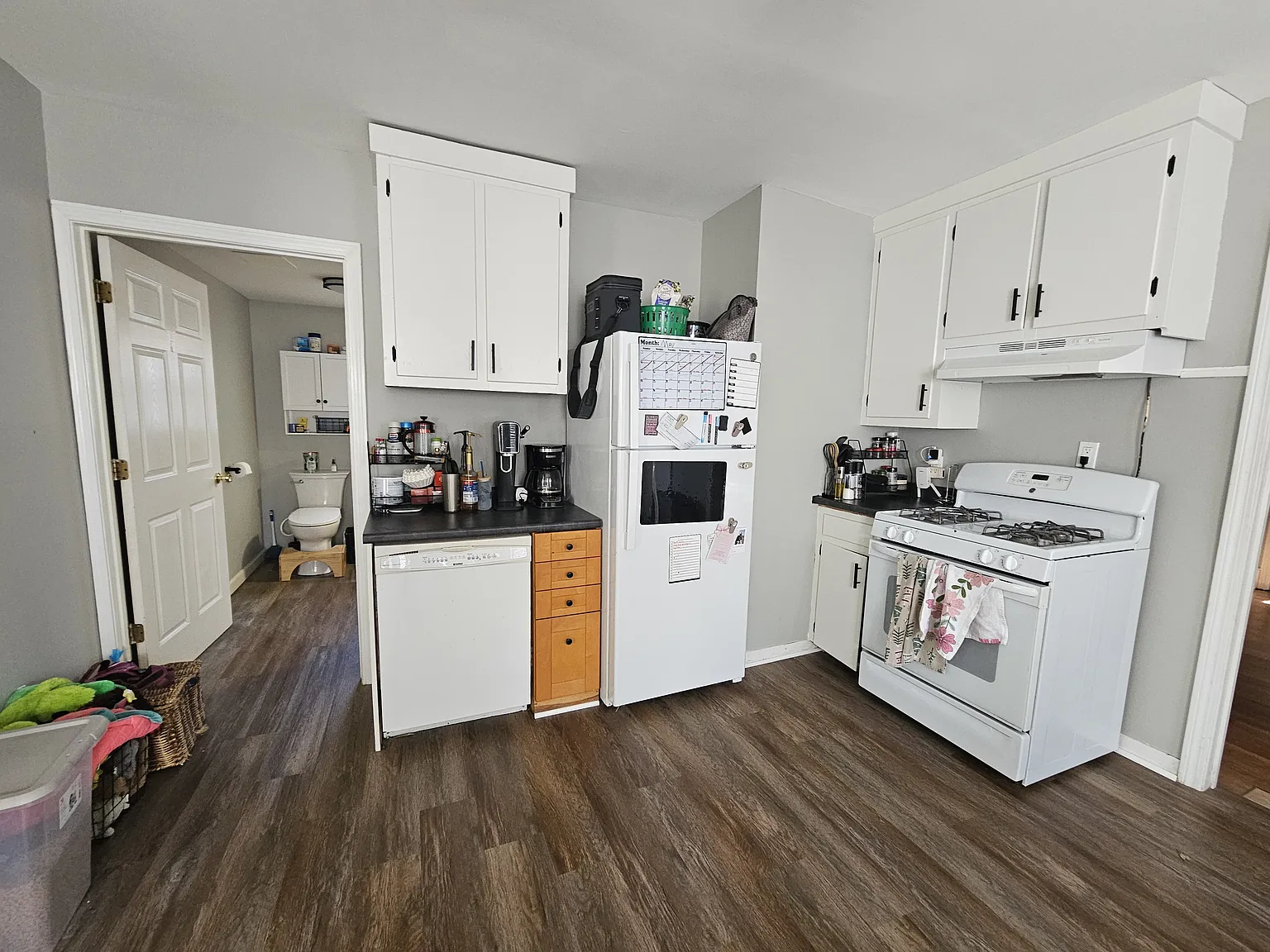 1 bed, 800 sqft, $1,700 — Photo 4