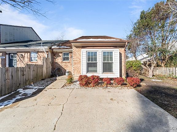 2nd image of 727 Glenshire Dr