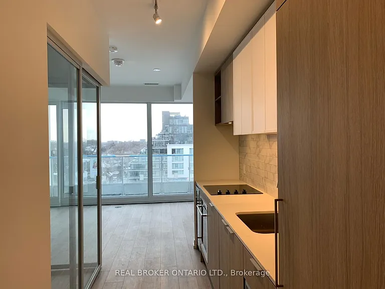 2020 Bathurst St #615 — Photo 7