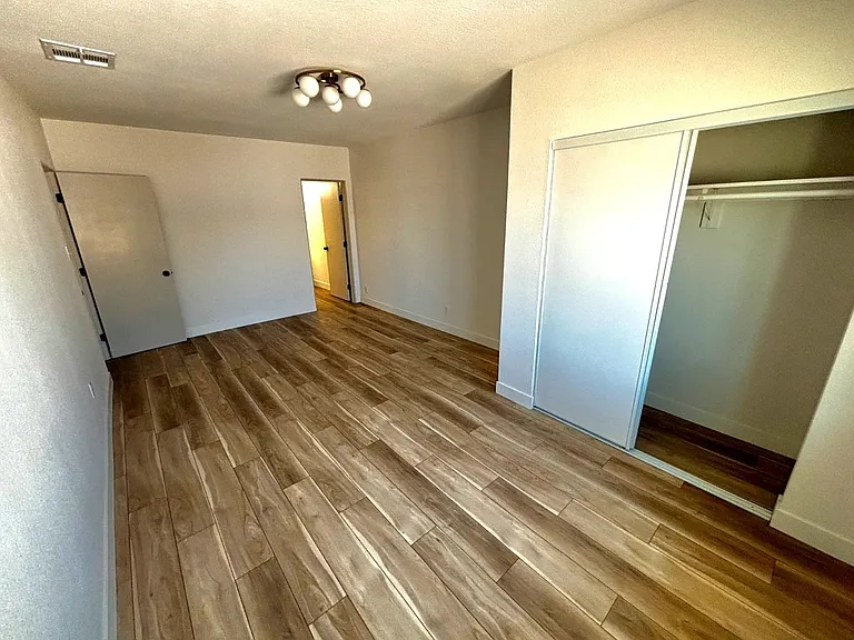 1733 Ophir Dr — Photo 12
