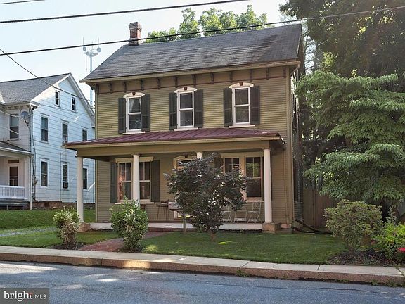 3rd image of 318 N George St