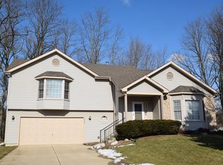 4824 Barnwood Trl, McHenry, IL