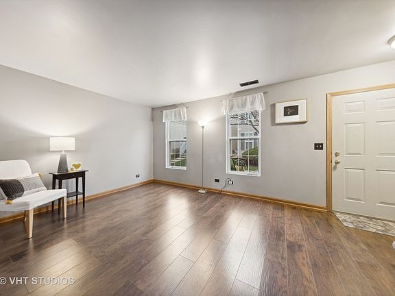 4th image of 766 Four Seasons Blvd