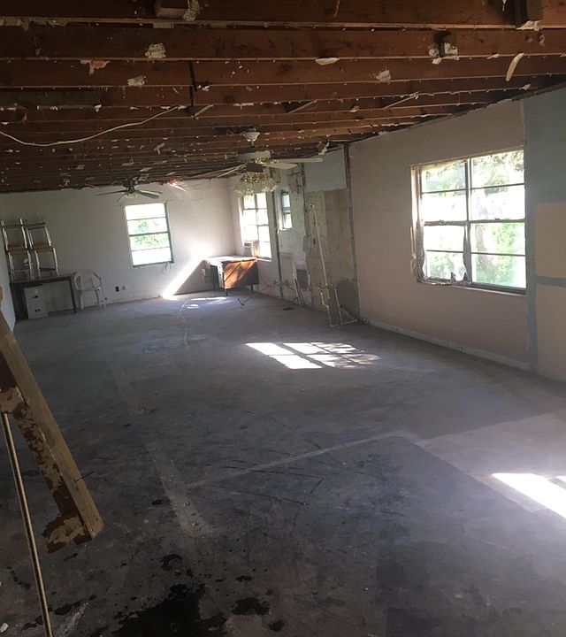 1st image of 1016 Egret Ln