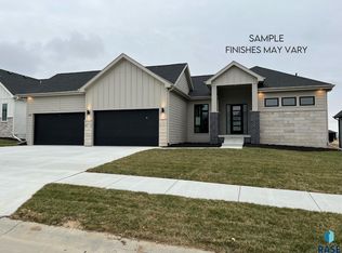 7429 E Twin Pines Ct, Sioux Falls, SD 57110