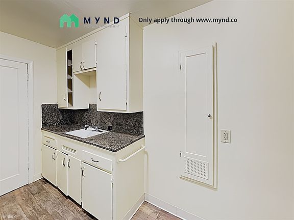 5th image of 3014 O St APT 17