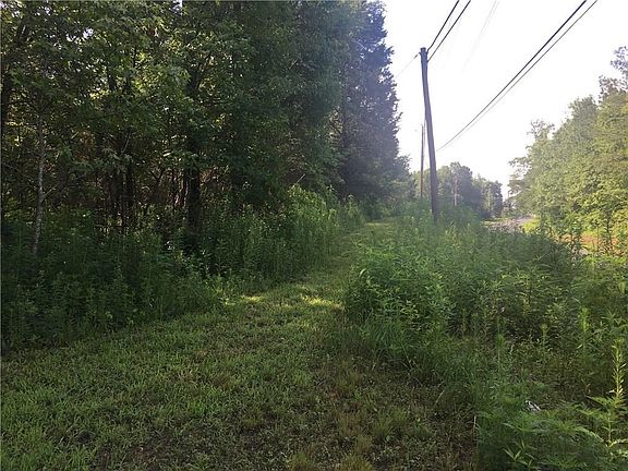 3rd image of 01 Old Highway 411