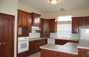 5th image of 2608 Hamden Ave