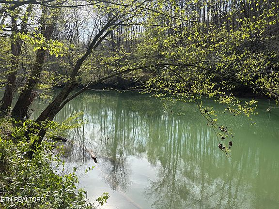 4th image of Lawson Rd