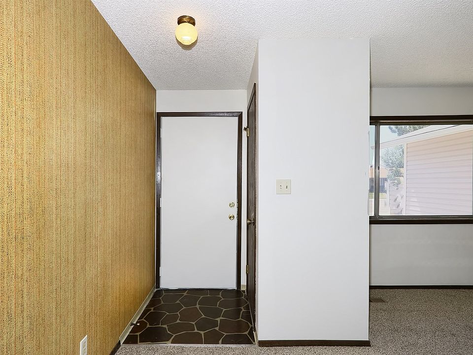 1st image of 1442 W Kingswood Ave