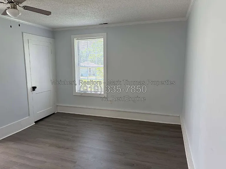320 E Morehead St — Photo 6
