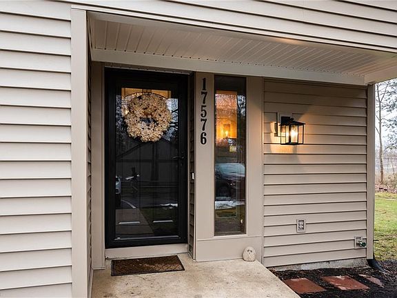 3rd image of 17576 Fairlawn Dr