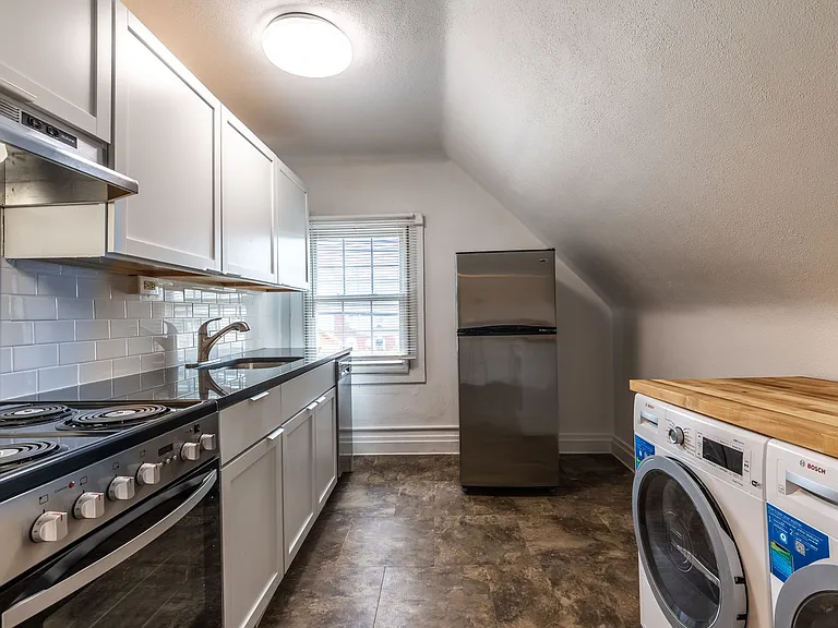 519 N Euclid Ave — Photo 3