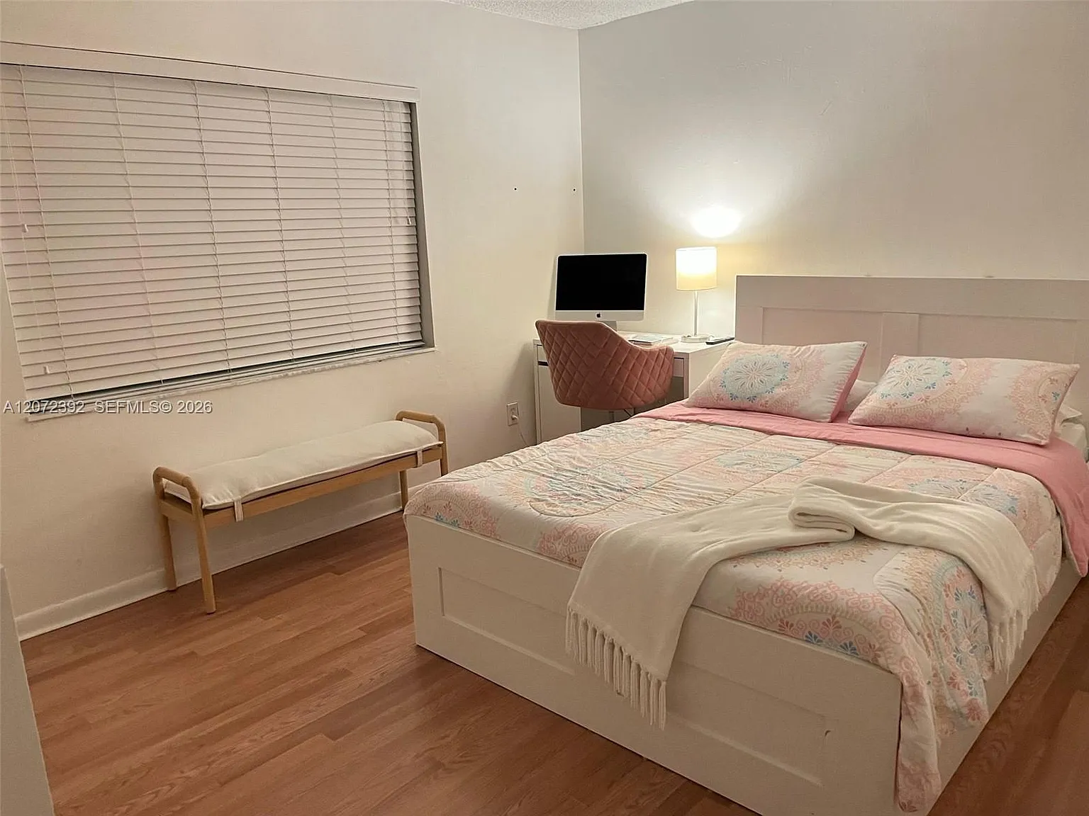 Bella Grand Condo — Photo 1