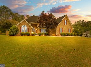 140 Masters Dr, Newnan, GA 30265