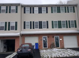 2274 N Point Dr, York, PA 17406