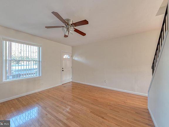 5th image of 3821 Roland Ave