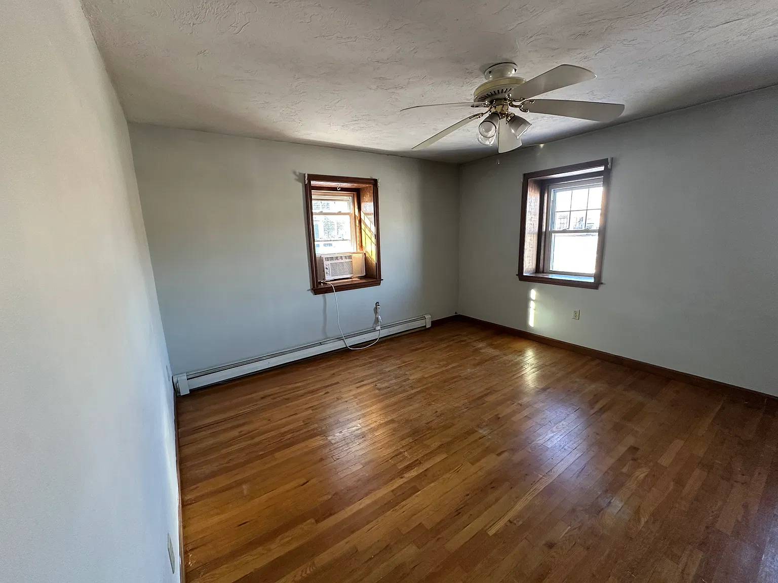 3 bed, 1524 sqft, $1,300 — Photo 3