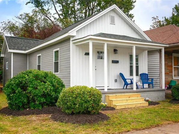 1127 41st St, Newport News, VA 23607