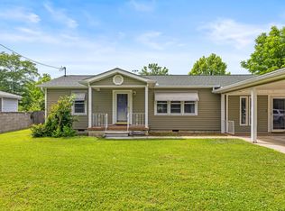 3 Walker Ave, Fort Oglethorpe, GA 30742