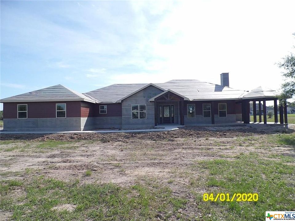 2nd image of 104 Casa Blanca Village Dr