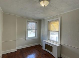 17 Main St, Brookhaven, PA 19015