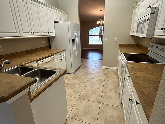 4th image of 16 Greenvale Dr