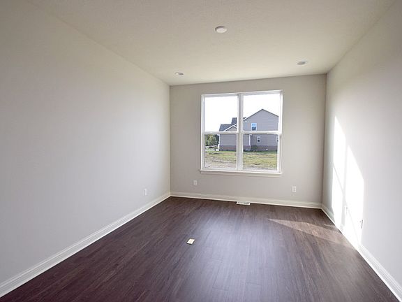 Large Flex Space off Foyer