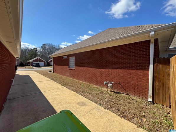 30 Ashton Ln, Sylacauga, AL 35150