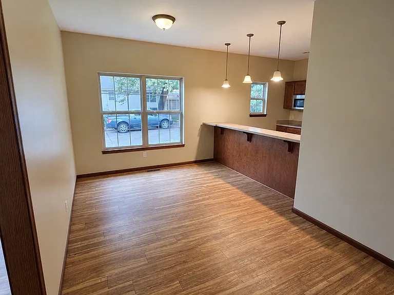 930 Ratone St — Photo 3