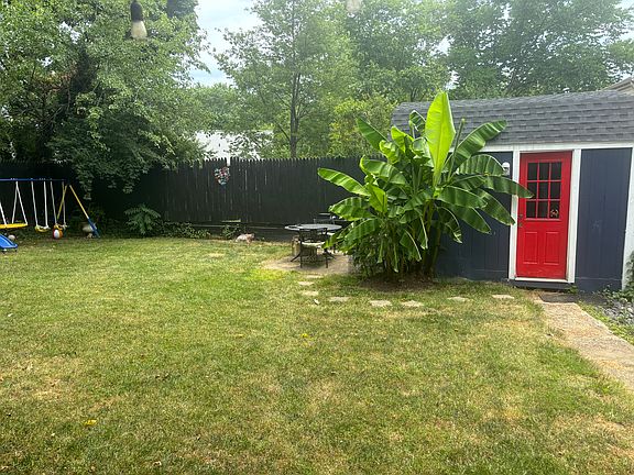 2nd image of 1016 Debeck Dr