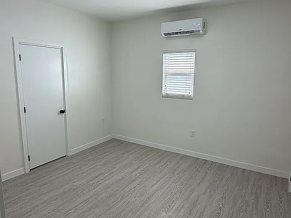 5th image of 954 NW 34th Ave APT 2