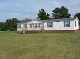 102 Turf Ln, Grandy, NC 27939