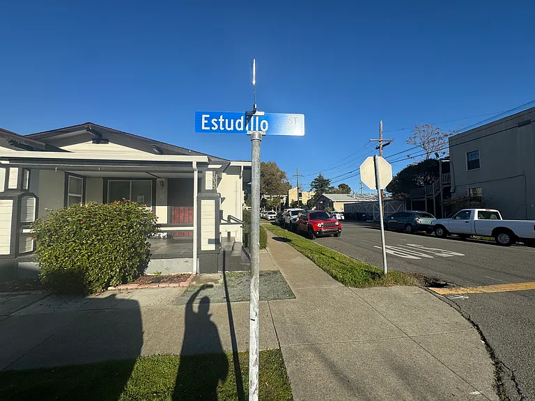 1033 Estudillo St — Photo 18