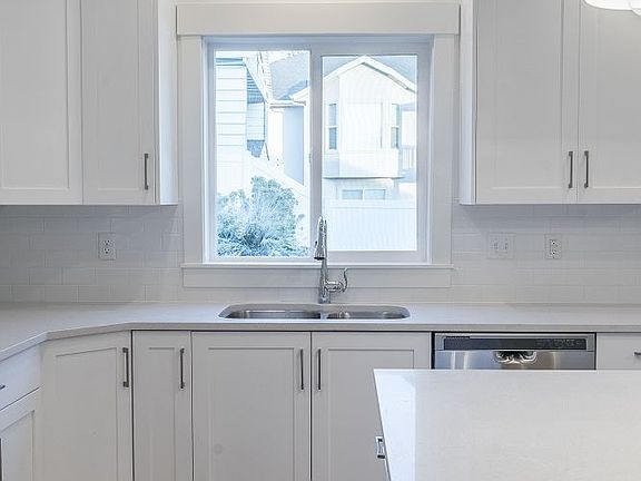 Finished home photos are representational images only. See sales agent for details.