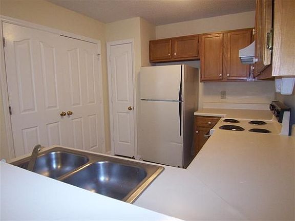 5th image of 2260-2262 Patriot Dr