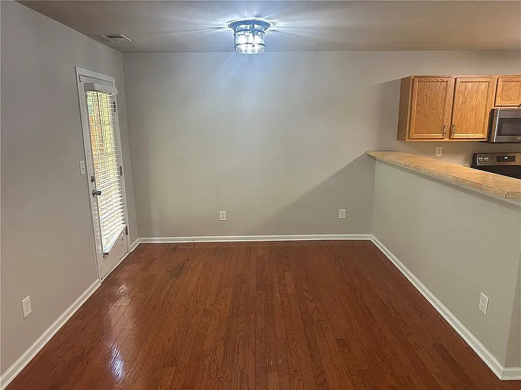 2 bed, 1512 sqft, $1,650 — Photo 3