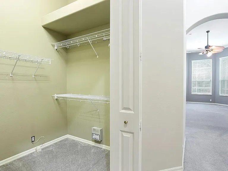 19841 Strathmore Pl — Photo 37