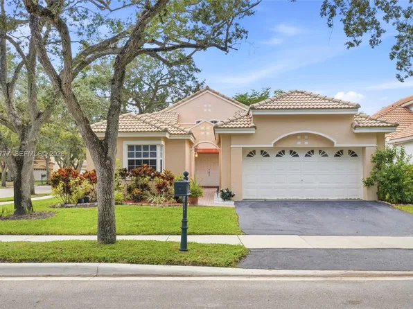 1211 Bayview Cir, Weston, FL 33326