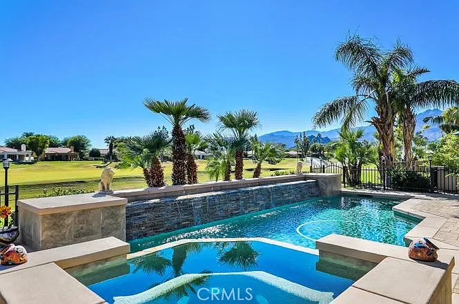 4 bed, 4.5 bath, 3013 sqft, $5,999 — Photo 2