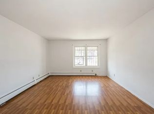 2861 W 27th St #1, Brooklyn, NY 11224