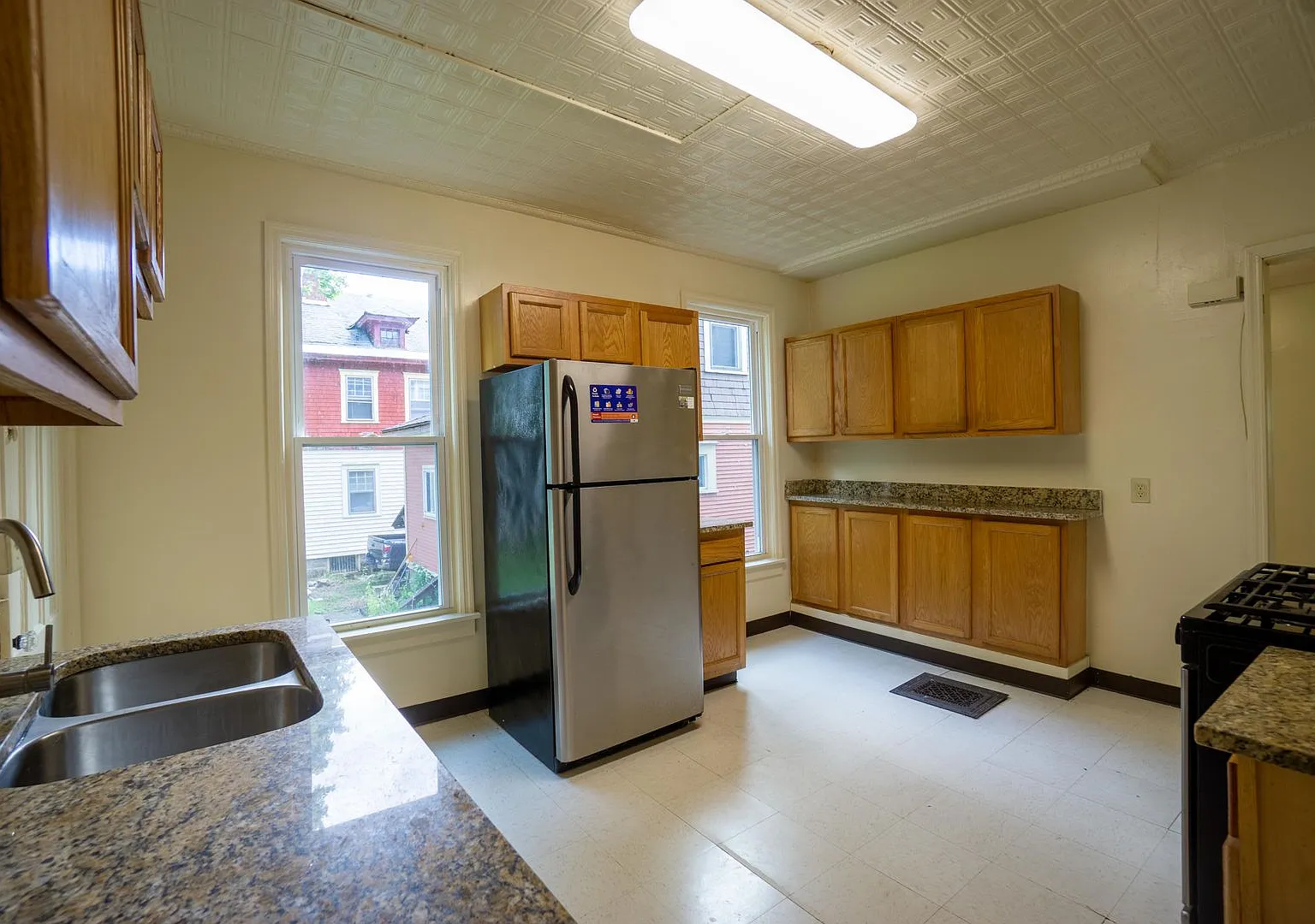107 Trinity Apt 1 - Available 8/1/2027 - 3 Bedroom Flat Close to Everything!! — Photo 1
