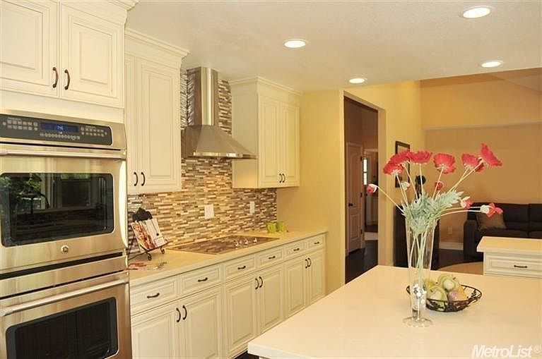1st image of 12556 Lakeshore N