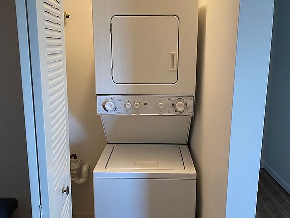 4th image of 1701 Route Dunn Dr #251