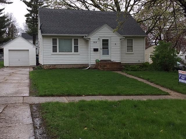 1st image of 915 2nd Ave SE