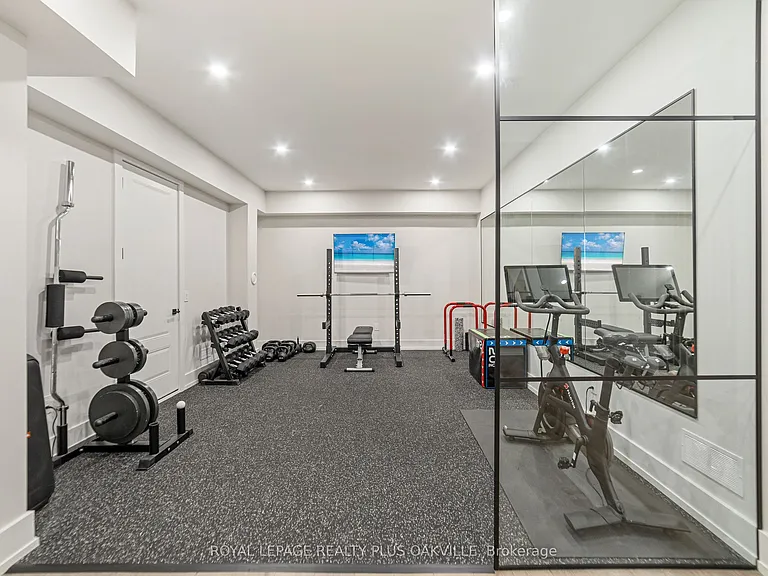 2057 Salvator Blvd — Photo 41